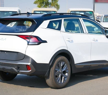 White Kia Sportage 2025