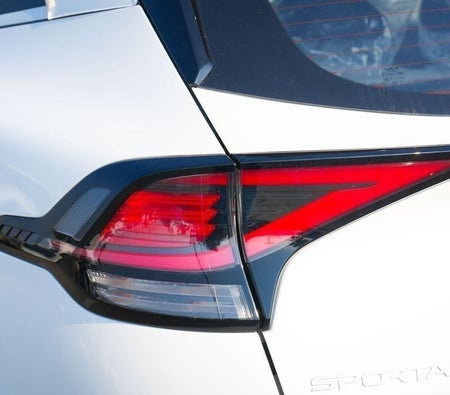 White Kia Sportage 2025