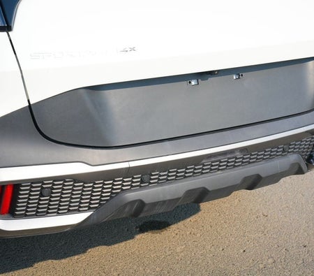 White Kia Sportage 2025