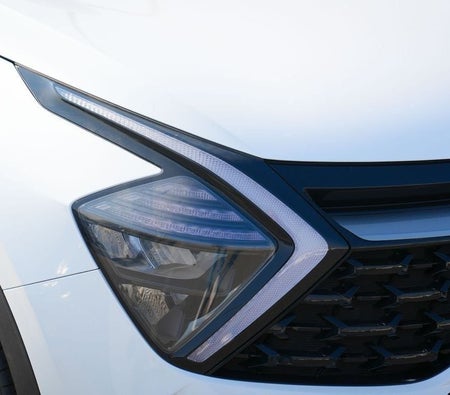 White Kia Sportage 2025