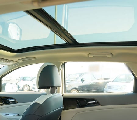 White Kia Sportage 2025