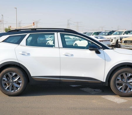 White Kia Sportage 2025