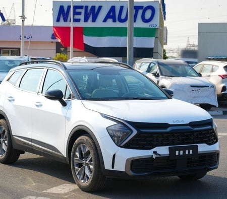White Kia Sportage 2025