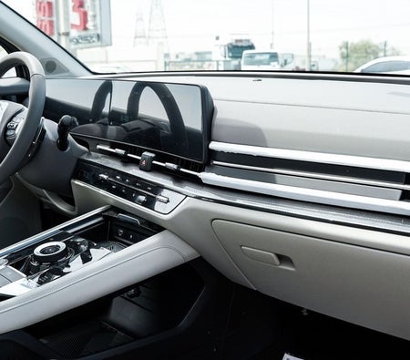 Gray Kia Sportage 2025
