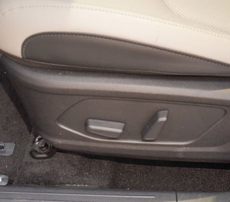 Gray Kia Sportage 2025