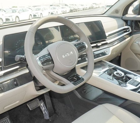 Gray Kia Sportage 2025