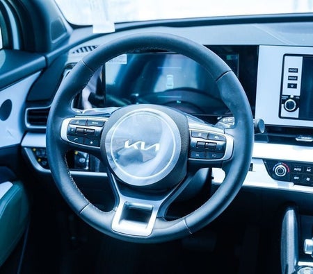 White Kia Sportage 2025