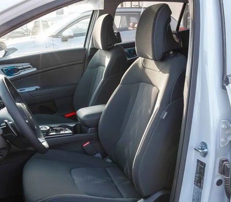 White Kia Sportage Turbo 2025