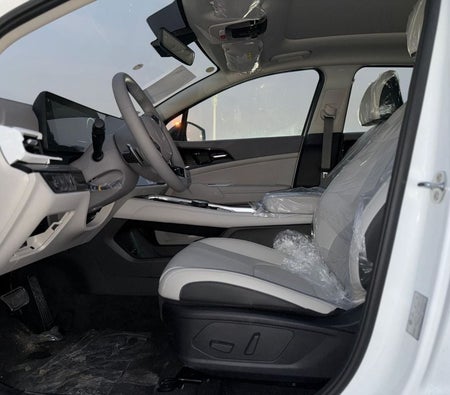 White Kia Sportage 2025