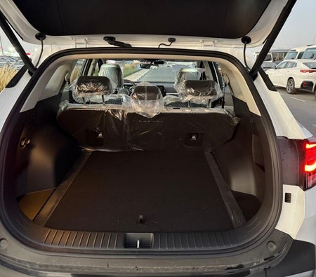 White Kia Sportage 2025