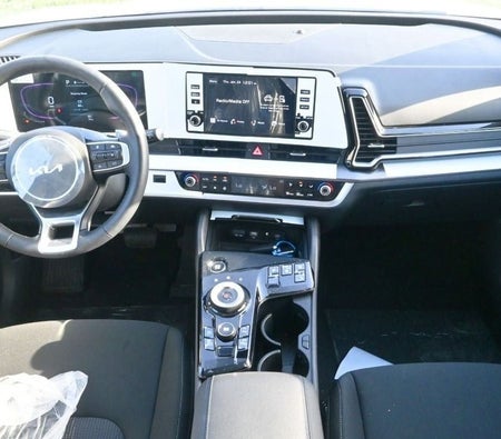 White Kia Sportage 2025