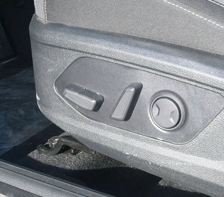 White Kia Sportage 2025