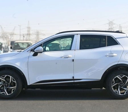 White Kia Sportage 2025
