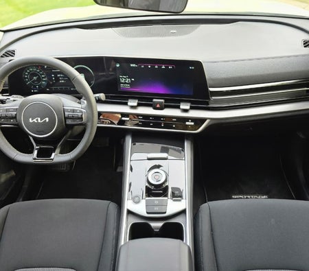 White Kia Sportage 2026