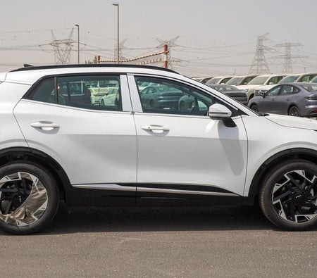 White Kia Sportage 2026