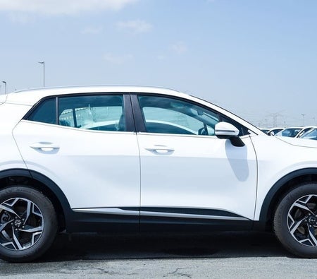 White Kia Sportage 2026