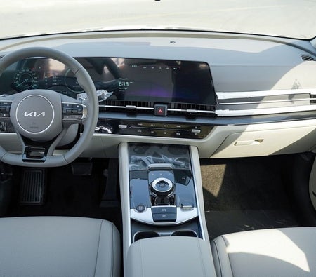 White Kia Sportage 2026