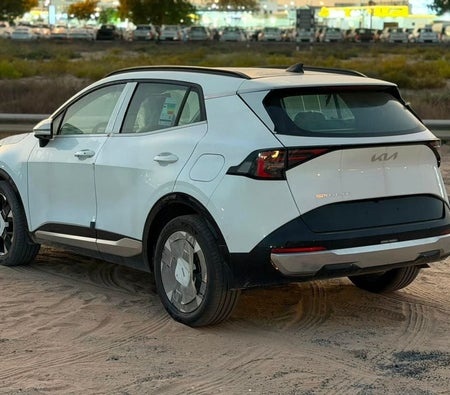 White Kia Sportage 2026