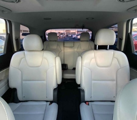 White Kia Telluride 2020