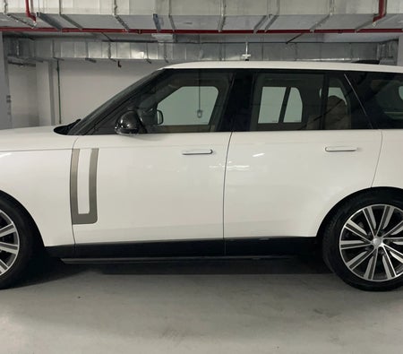 أبيض لاند روڤر Range Rover HSE P400 2024 أبيض لاند روڤر Range Rover HSE P400 2024