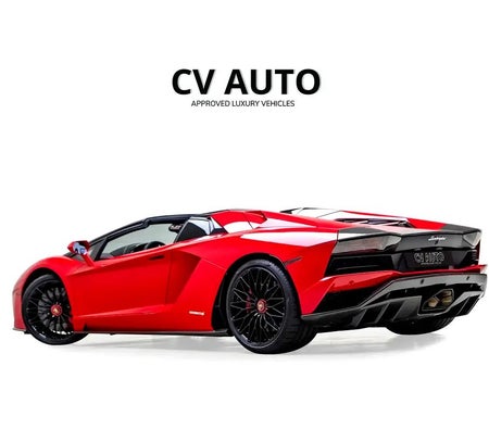 Красный Lamborghini Aventador S Roadster 2021 год