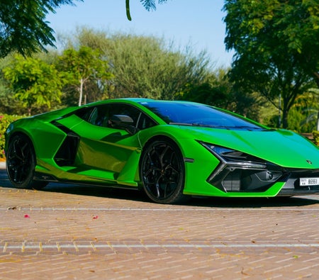 Lamborghini Revuelto 2024