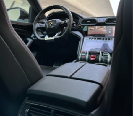 Lamborghini Urus 2021