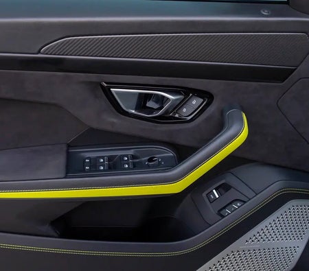 Schwarz Lamborghini Urus Pearl Capsule 2022