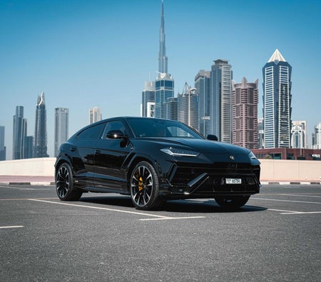 Black Lamborghini Urus S 2024 Black Lamborghini Urus S 2024