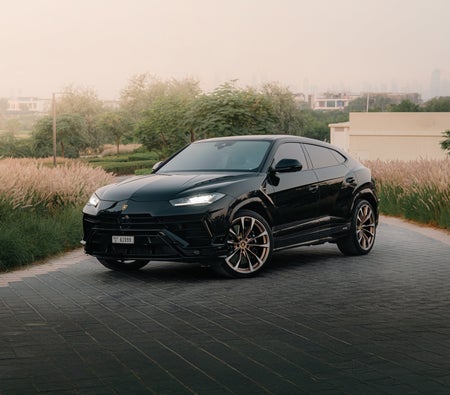 Alquilar Lamborghini urus s 2024 en Dubai
