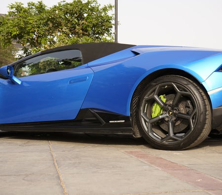 Blue Lamborghini Huracan Evo Spyder 2021