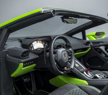 Green Lamborghini Huracan Evo Spyder 2024