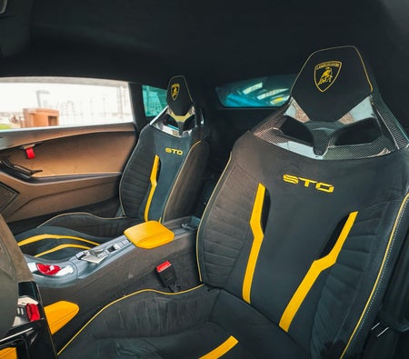 Lamborghini Huracan STO 2023