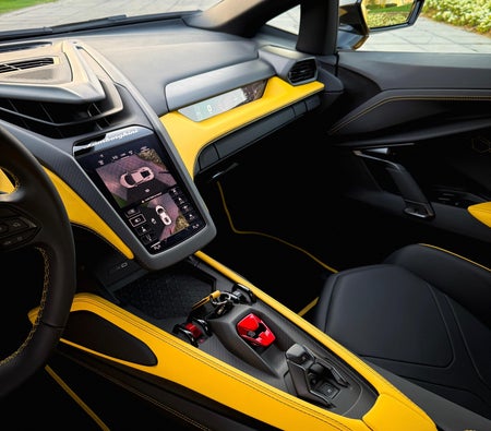 Lamborghini Revuelto 2024