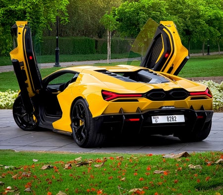 Lamborghini Revuelto 2024