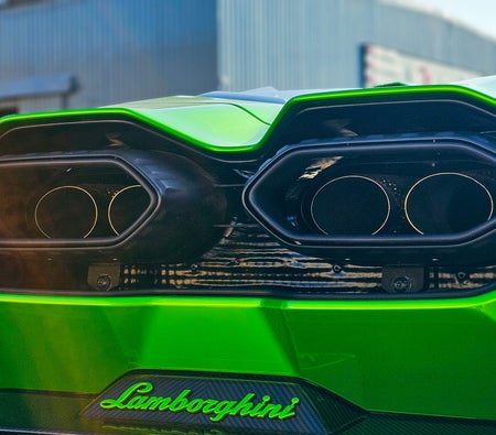 Lamborghini Revuelto 2024