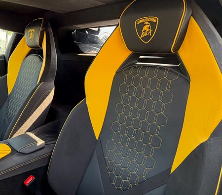 Lamborghini Revuelto 2024, photo 4 of 4