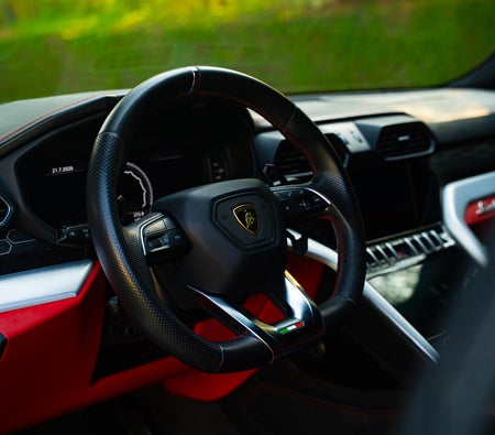 Lamborghini Urus Mansory 2020, photo 3 of 4