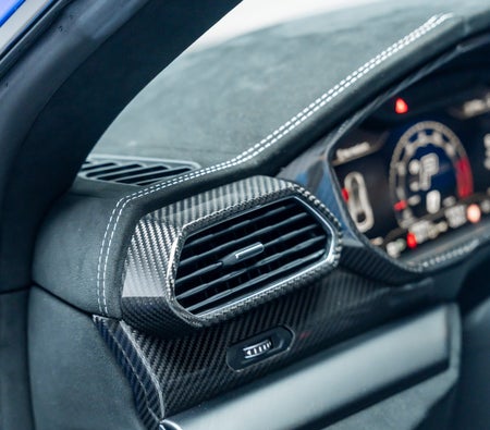 Blue Lamborghini Urus Performante 2024