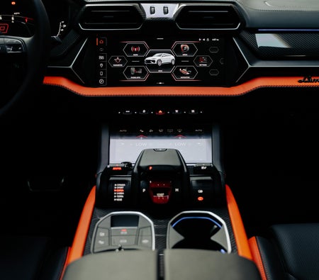 Lamborghini Urus SE 2025