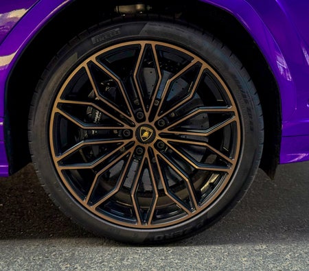 Lamborghini Urus SE 2025