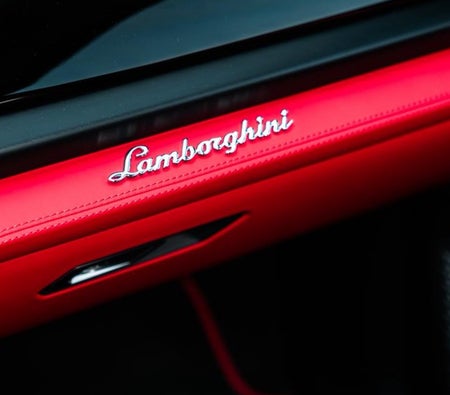 Lamborghini Urus SE 2025
