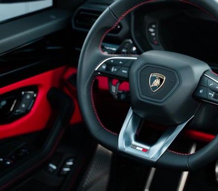 Lamborghini Urus SE 2025