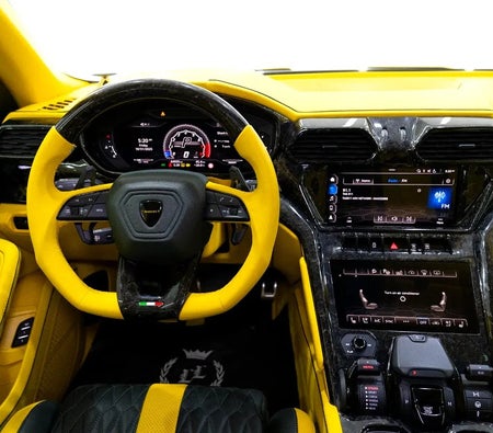 Grün Lamborghini Urus 2021