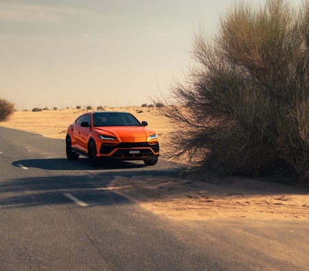 Orange Lamborghini Urus 2022