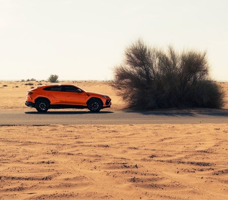 Orange Lamborghini Urus 2022