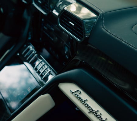 Lamborghini Urus 2024