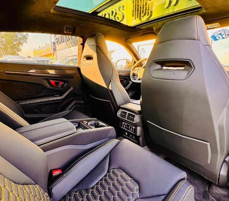 Green Lamborghini Urus S 2025
