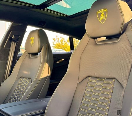 Green Lamborghini Urus S 2025