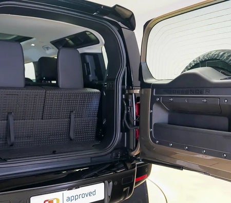 برونزي لاند روڤر Defender 110 First Edition 2020